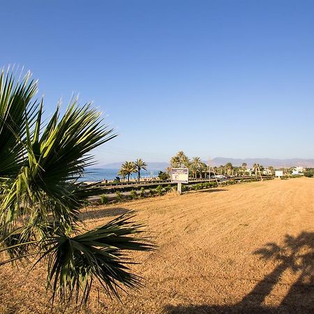 G&E Beach Apartments Polis Dış mekan fotoğraf