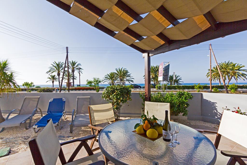G&E Beach Apartments Polis Dış mekan fotoğraf